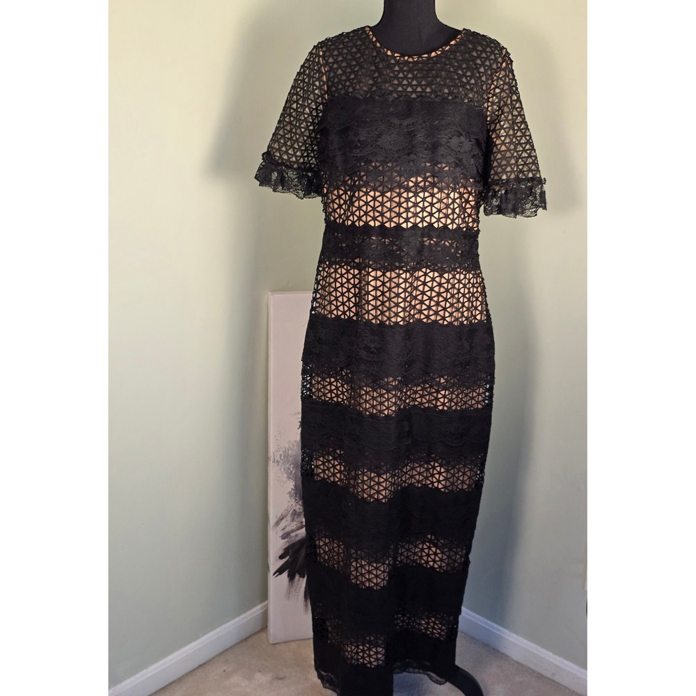 Belle Badgley Mischka Black Lace Geometric Tiered Maxi Dress Size 12 Party